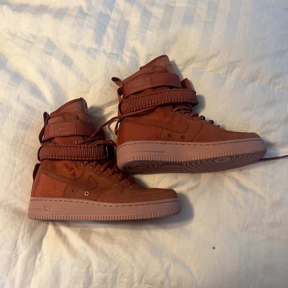 Nike SF Air Force 1s High Dusty Pink Like New